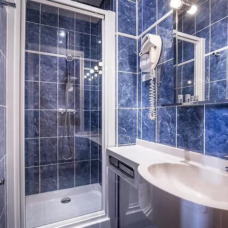 Charlemagne 3* Neuilly-sur-Seine