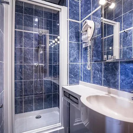 Charlemagne 3* Neuilly-sur-Seine