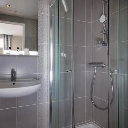 Charlemagne 3* Neuilly-sur-Seine