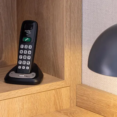 Charlemagne 3* Neuilly-sur-Seine