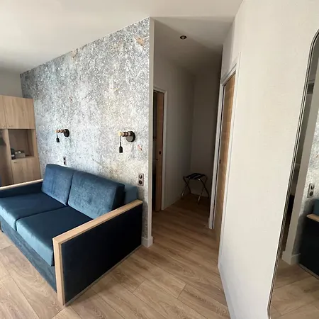 Charlemagne 3* Neuilly-sur-Seine