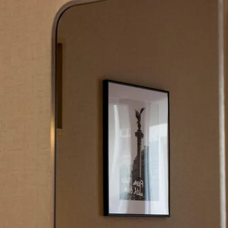 Charlemagne Hotell 3*