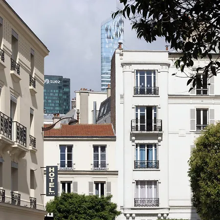 Charlemagne Hotel 3*