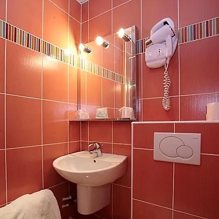 Hotel Charlemagne Neuilly-sur-Seine