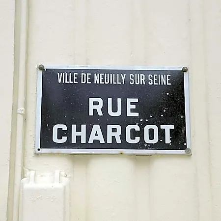 Charlemagne Hotel 3*