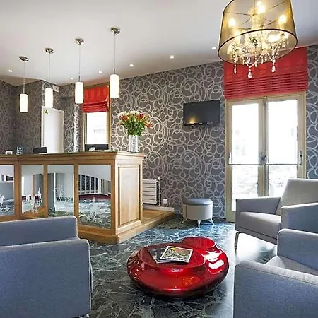 Charlemagne Hotel 3*