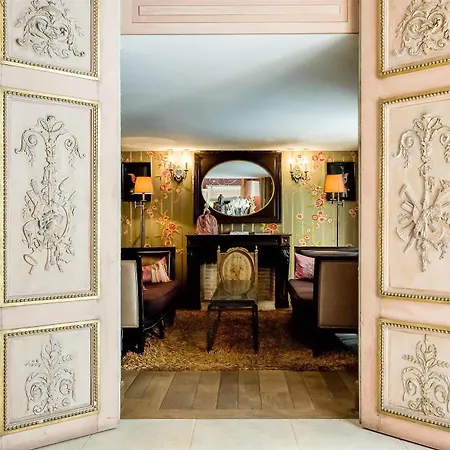 Charlemagne Hotell 3*