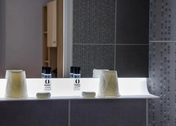 Charlemagne Otel Neuilly-sur-Seine