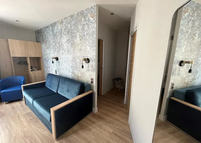 Charlemagne 3* Neuilly-sur-Seine