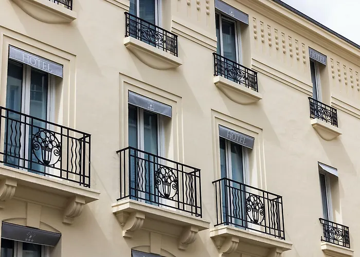 Charlemagne Neuilly-sur-Seine