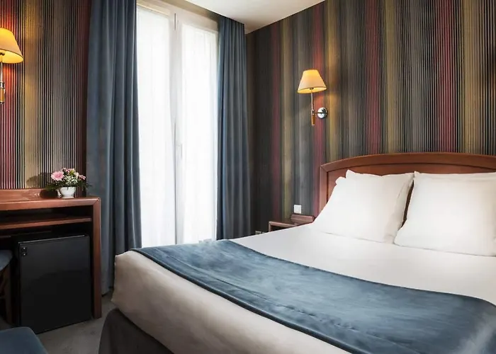 Charlemagne 3* Neuilly-sur-Seine